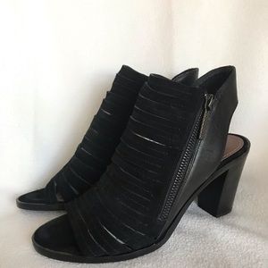 Donald J. Plinter Heels - Black - 8M